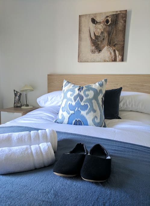 Fresh towels provided, slippers and luxurious 400TC bed linen