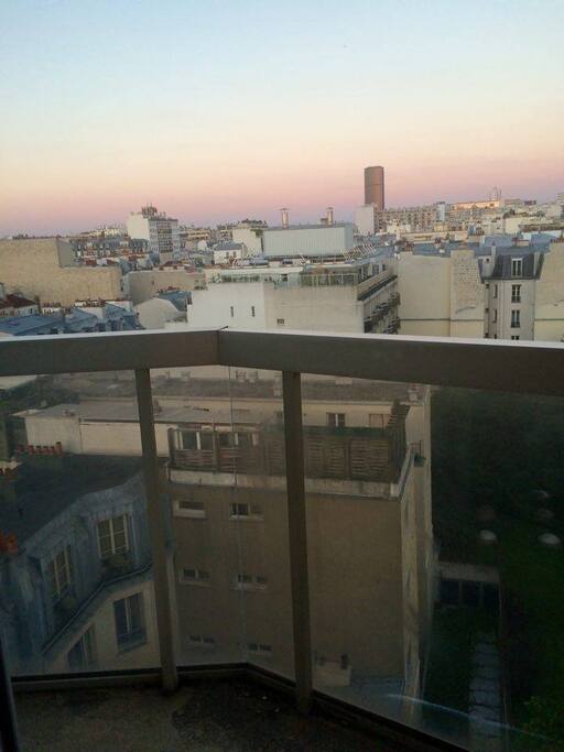 Balcon vue sur la Tour Montparnasse et les Invalides