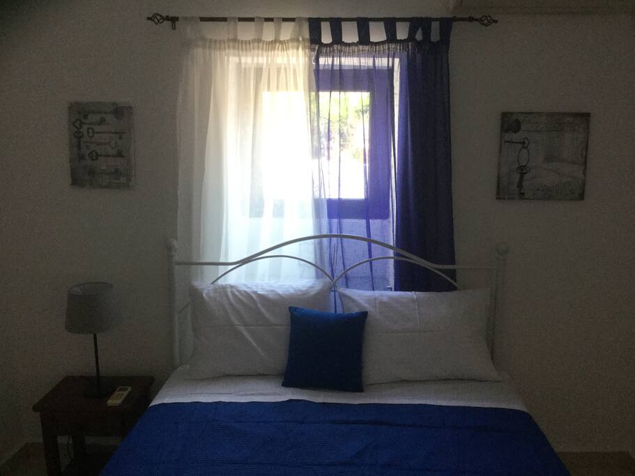 King size bed 1,40x2.00