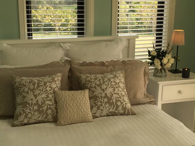 Red Hill Lavender Farmhouse gallery image 5