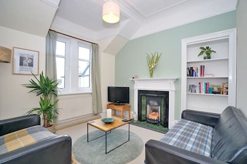 Bright and cosy central flat in Inverurie