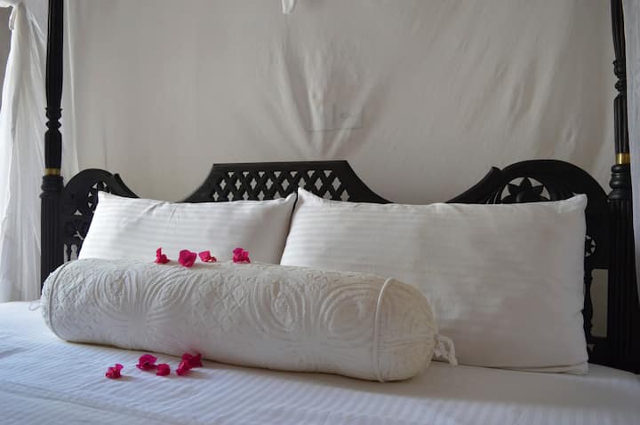 Custom made beds with high quality linens