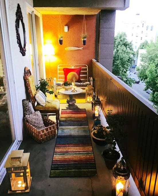 Cozy Moroccan themed balcony seating