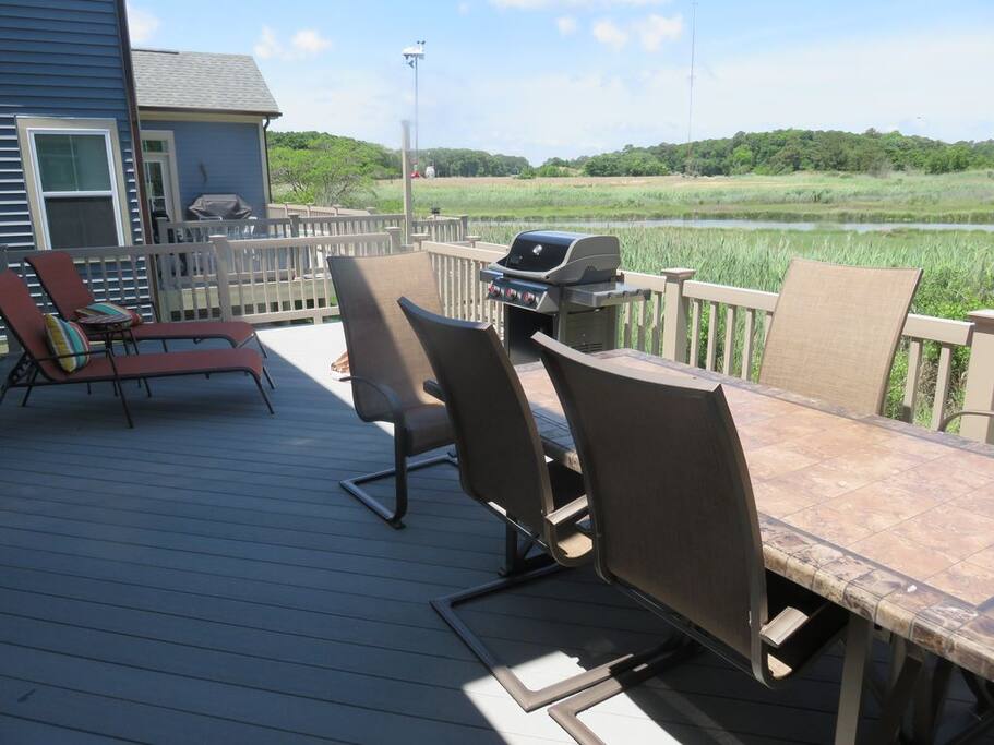 Deck with Grill