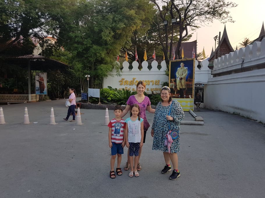 when you arrive wat sanghathan. on the right side at the small road behind the big picture of the new king is my place. you can find me there