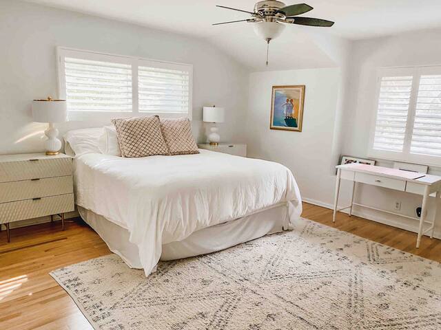 Happy Cheviot Hills Family Home gallery image 3