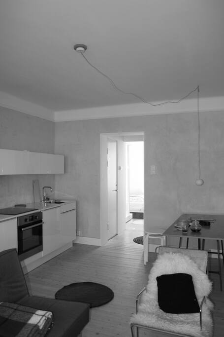 overview of the living space.