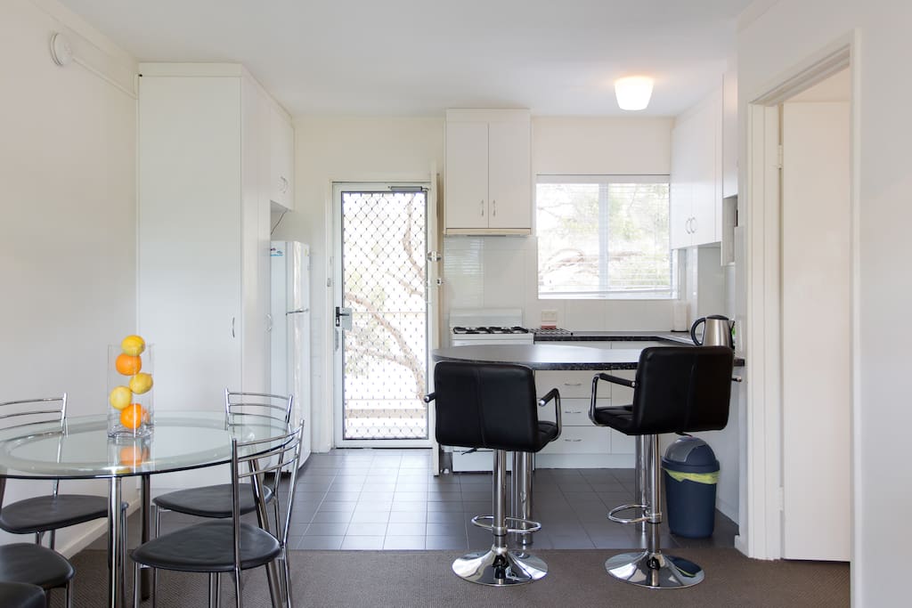 4 seat dining table & chairs