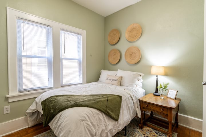 Спалня 3 w/ гардероб