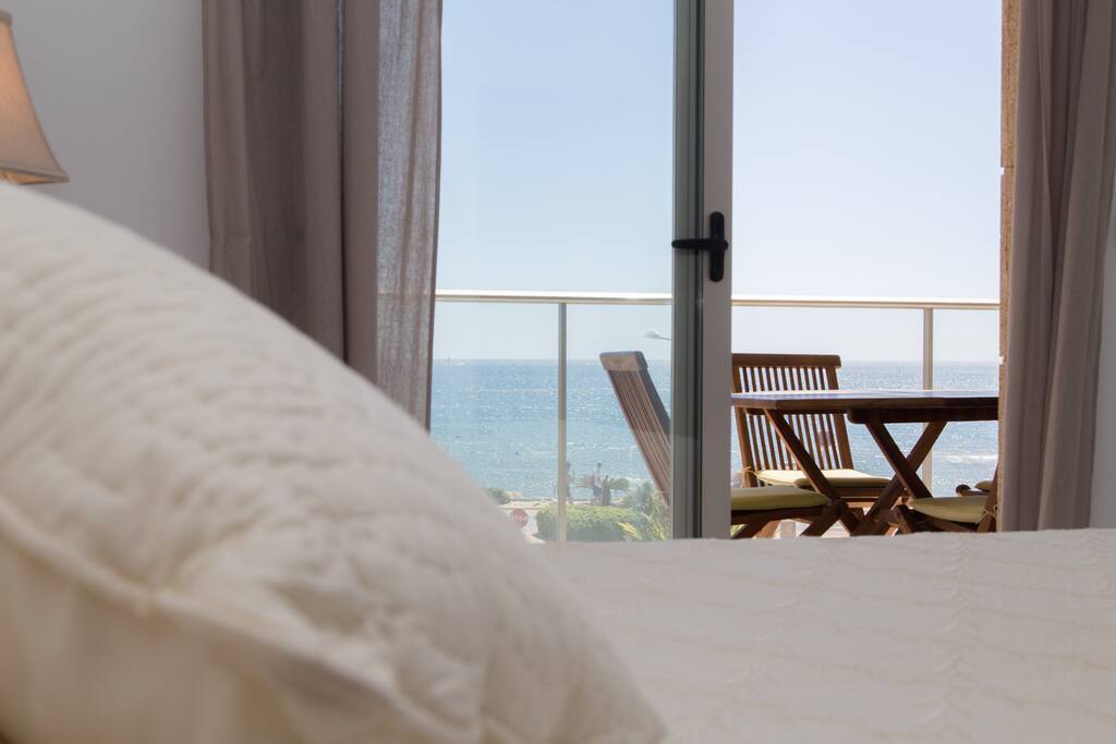 Master bedroom with en-suite bathroom (top floor).