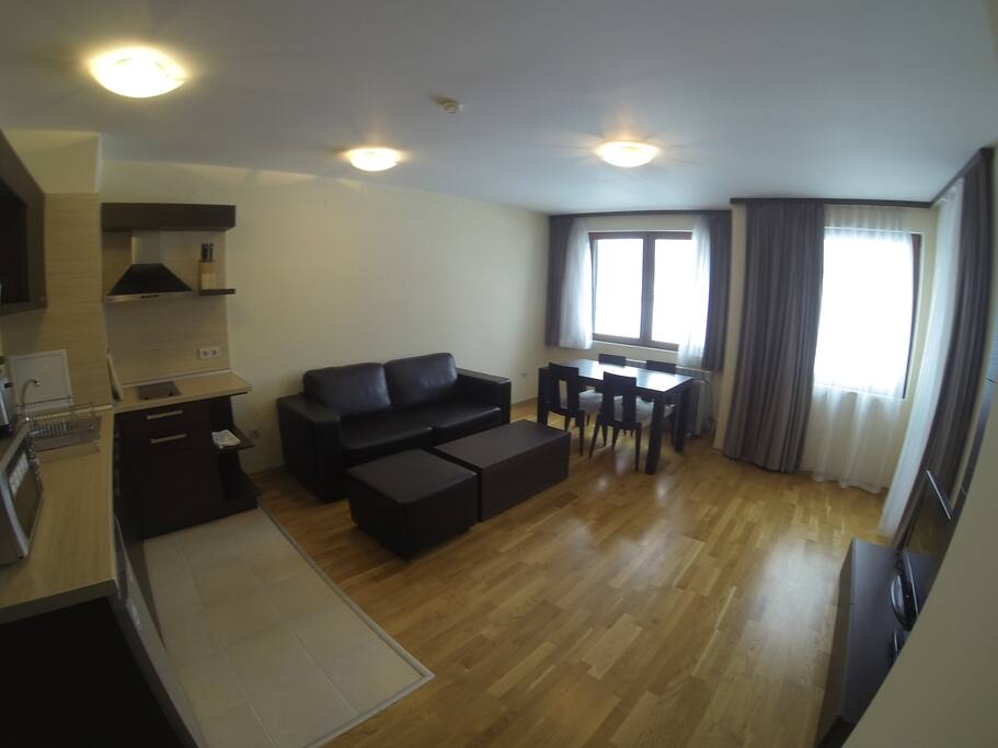 Spacious open plan kitchen/living/dining
