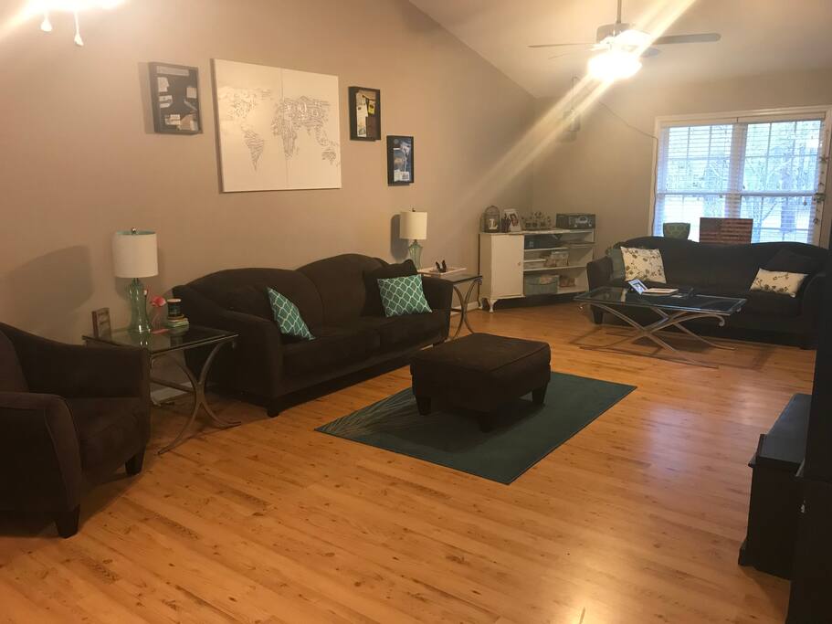 Spacious living room with plenty of seating
