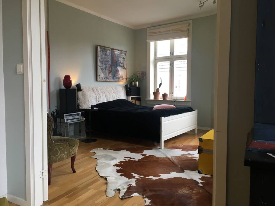 Light corner room