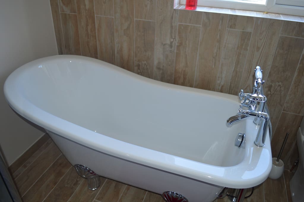 Slipper bath