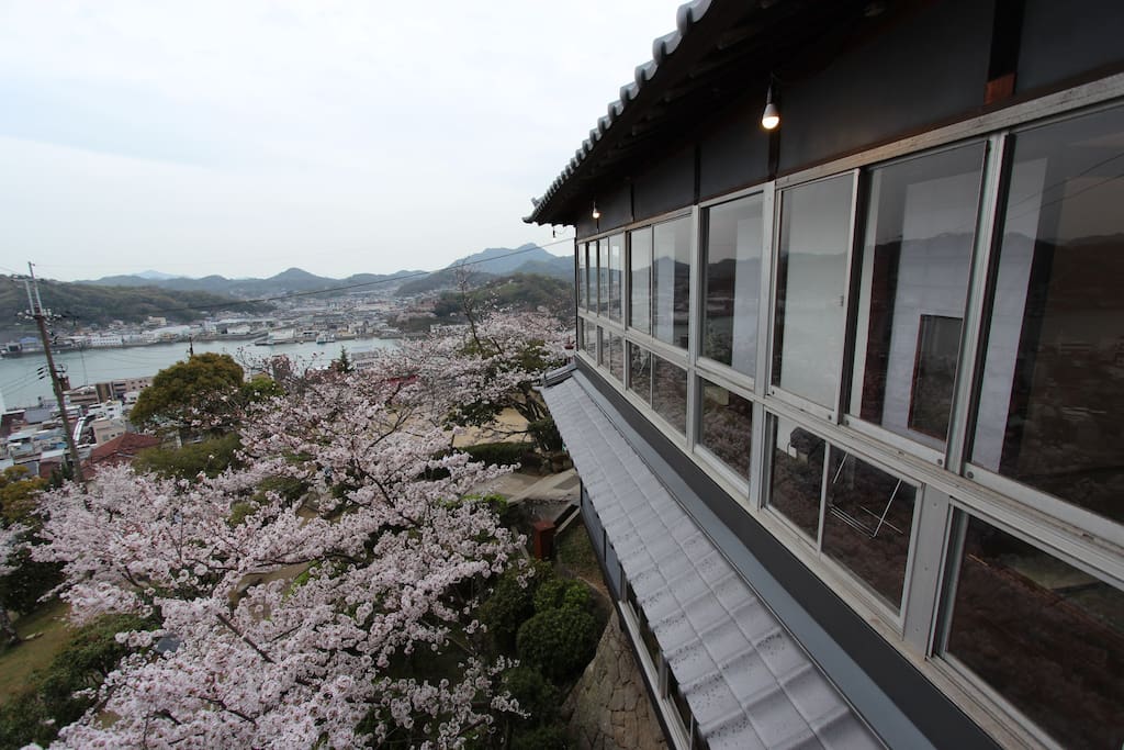 Magnificent view of Onomichi channel