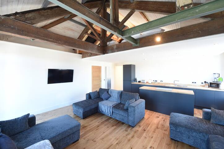 Stunning Penthouse Slps 20 (38 A4) Mcr city centre gallery image 5