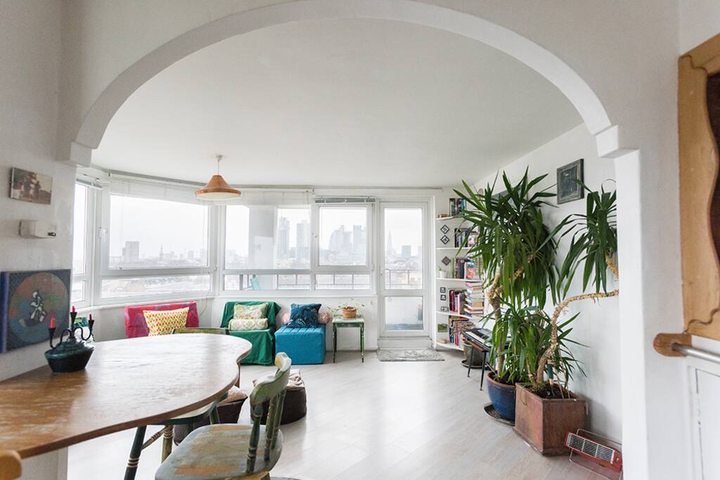 BEST views Room in Artist's Shoreditch Apt Apartments for Rent in