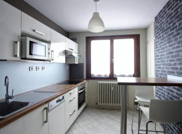 Charming 55m² vintage apartment near Geneva