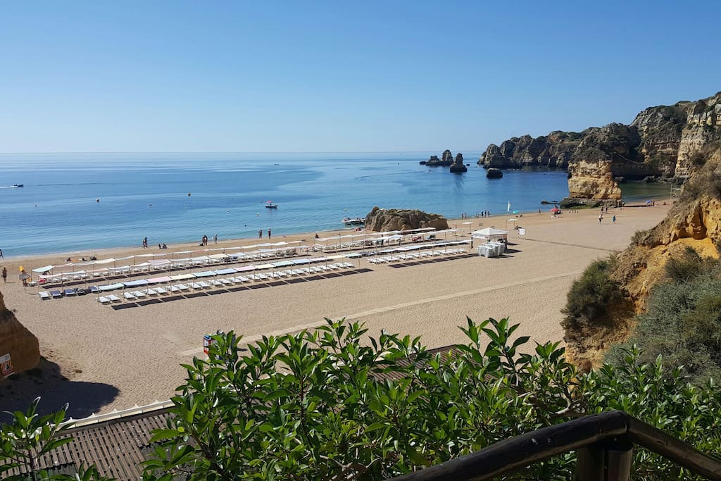 Dª Ana Beach