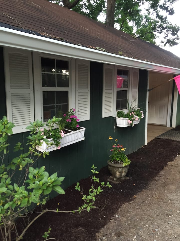 Historic Jockey Cottage, TIEC 20 mins, Tryon 5