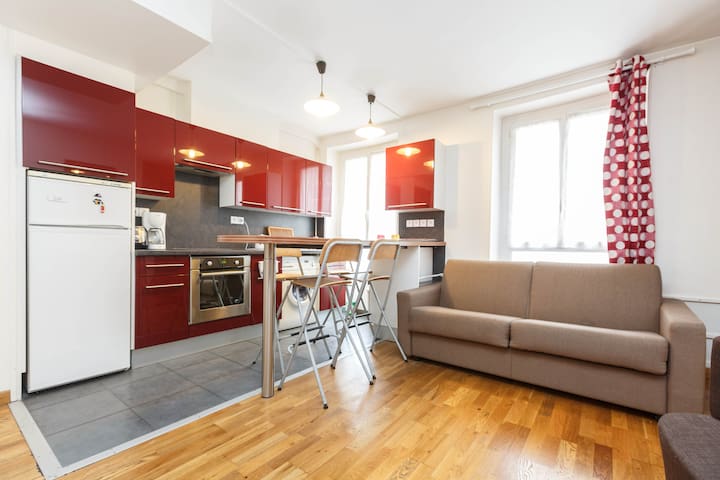 Great location near Eiffel Tower