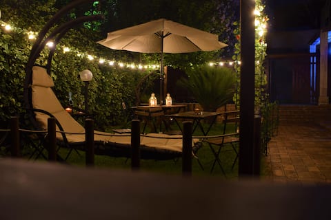 David's and Family Apartment