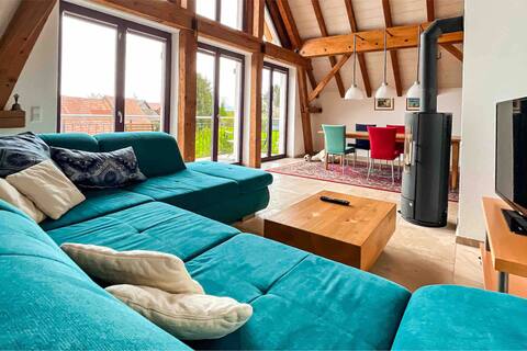 Luxury maisonette 2-8 pers, bright, distant view, balcony