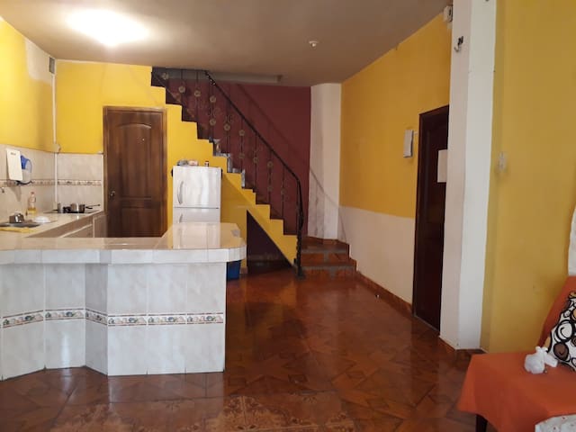 Se arriendan habitaciones MONTECRISTI/ECUADOR