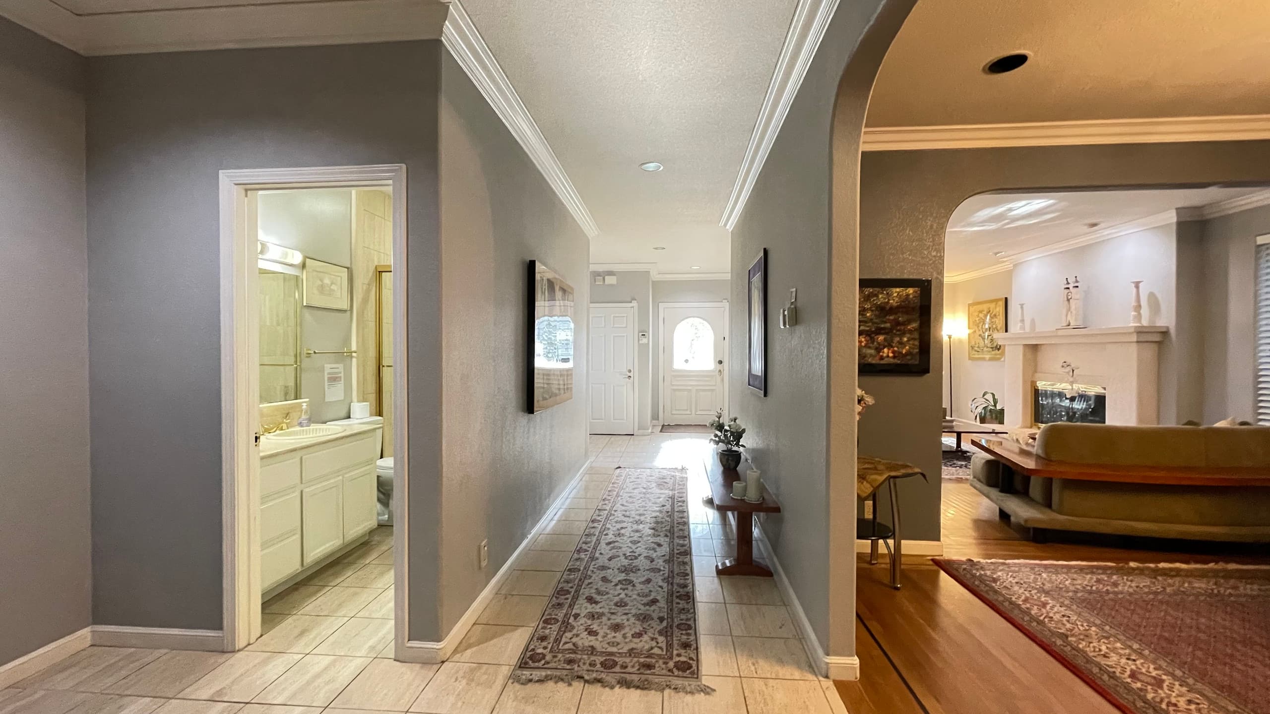 Marble & Hardwood Estate, Gourmet Kitchen - Photo 92