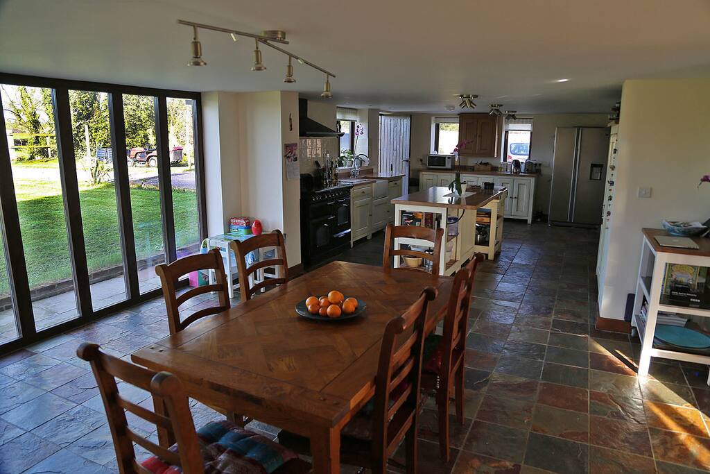Kitchen 1