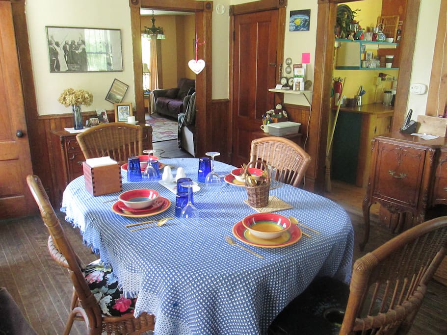 Casual dining