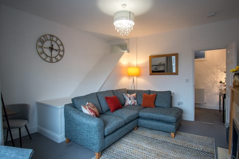 Successful Airbnb property: Beautiful Edwardian 3 bed apartment in Wythall