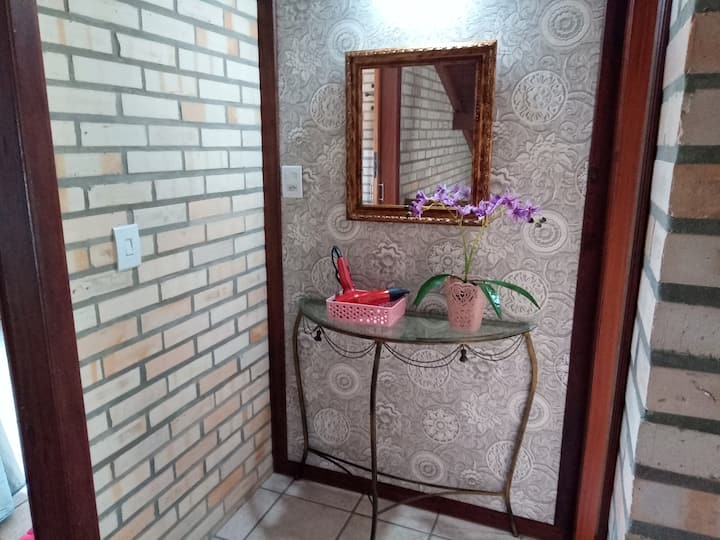 Сешоар с мощност 220 W. Коридор към спалнята. Горен етаж 