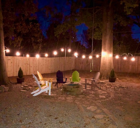 Be Cozy at our House with Hot Tub and Fire pit.