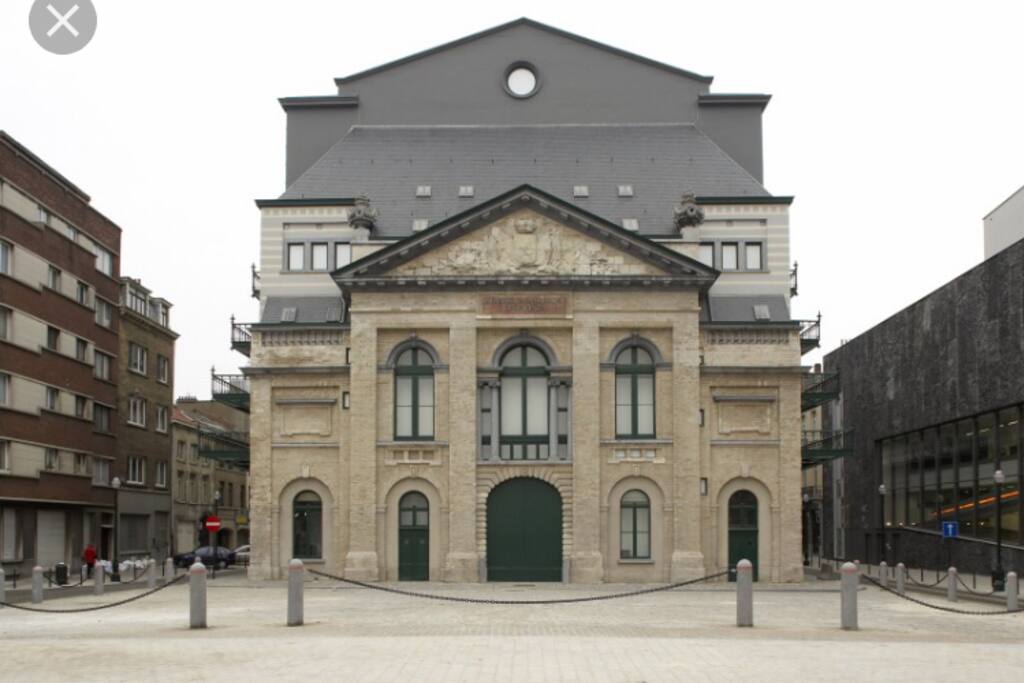 Koninklijke Vlaamse Schouwburg (KVS) in front