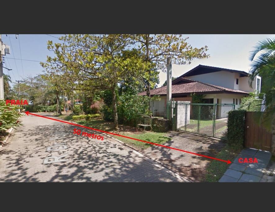 Casa a 50 metros da praia