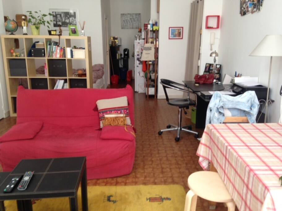 Appartement de 40 m2 à bellecour lumineux donnant sur une cour intérieure, lit 2 places taille 140, canapé convertible 2 places