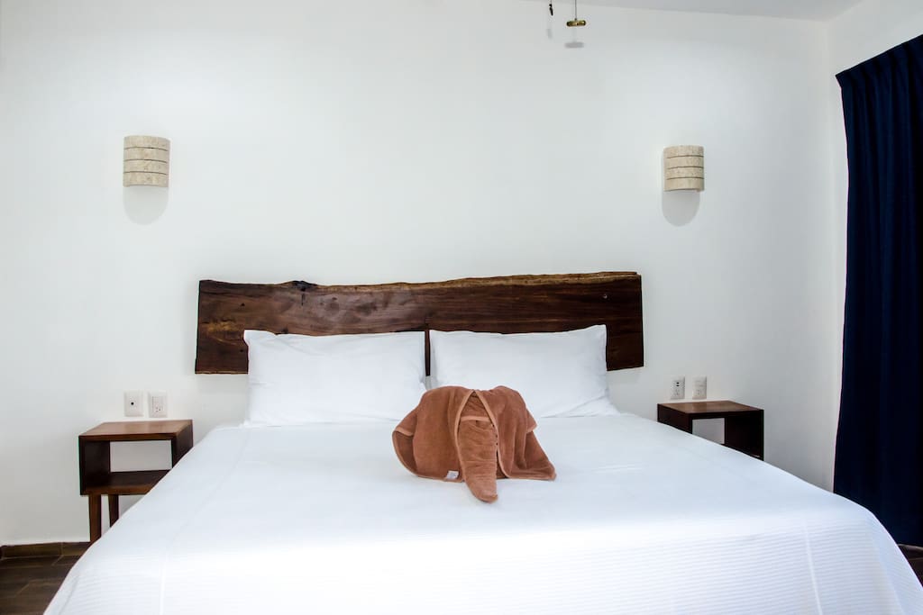 Habitación cómoda de cama ks modernas y nuevas!! Estamos en zona centro