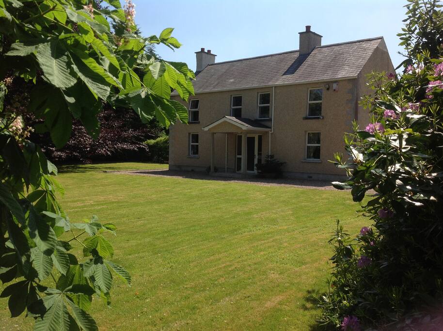 Secluded, enclosed lawn