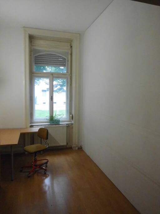 Zimmer mit Hochbett (200*140) und Arbeitsplatz