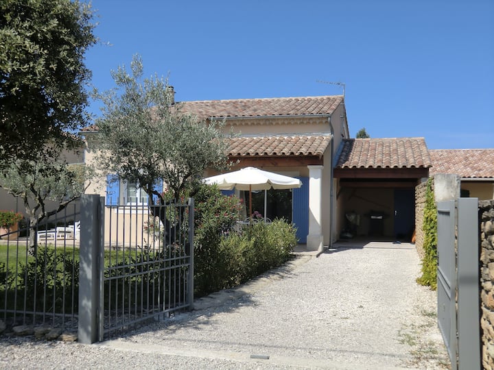 Gîte Au Calme, Avec Piscine, Drôme Provençale - Grillon