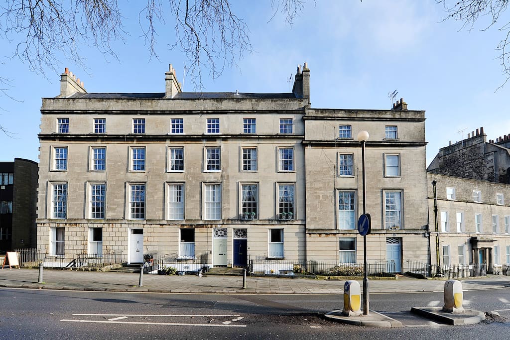 Lovely central Bath Studio Apartments for Rent in Bath
