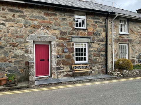 Top Airbnb: Frondeg Cottage in Beddgelert