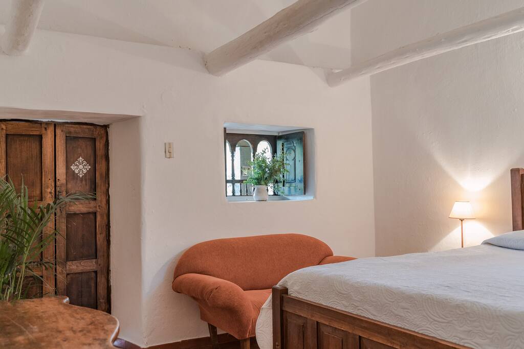 casona con piscina natural