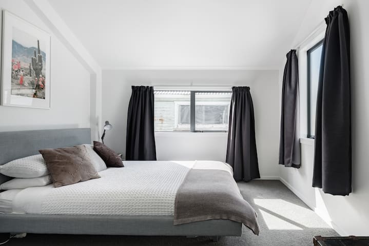 Holiday Lets Homes Experiences Places Airbnb 