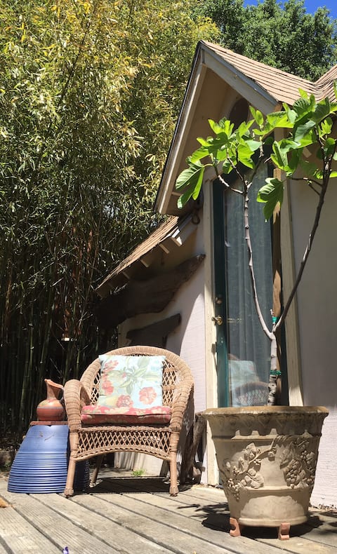 Rustic Cottage *****Hiking & Biking