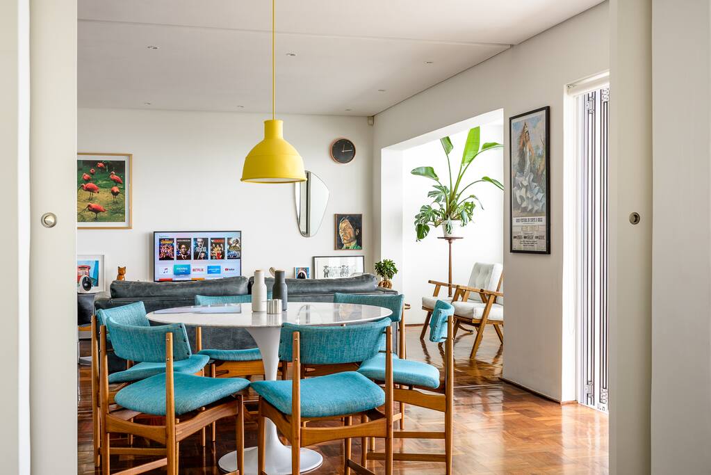 Dining area looking into the Lounge