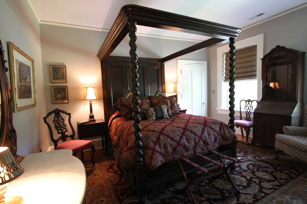Queen size bed