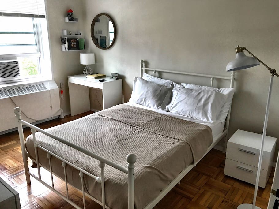 Guest bedroom