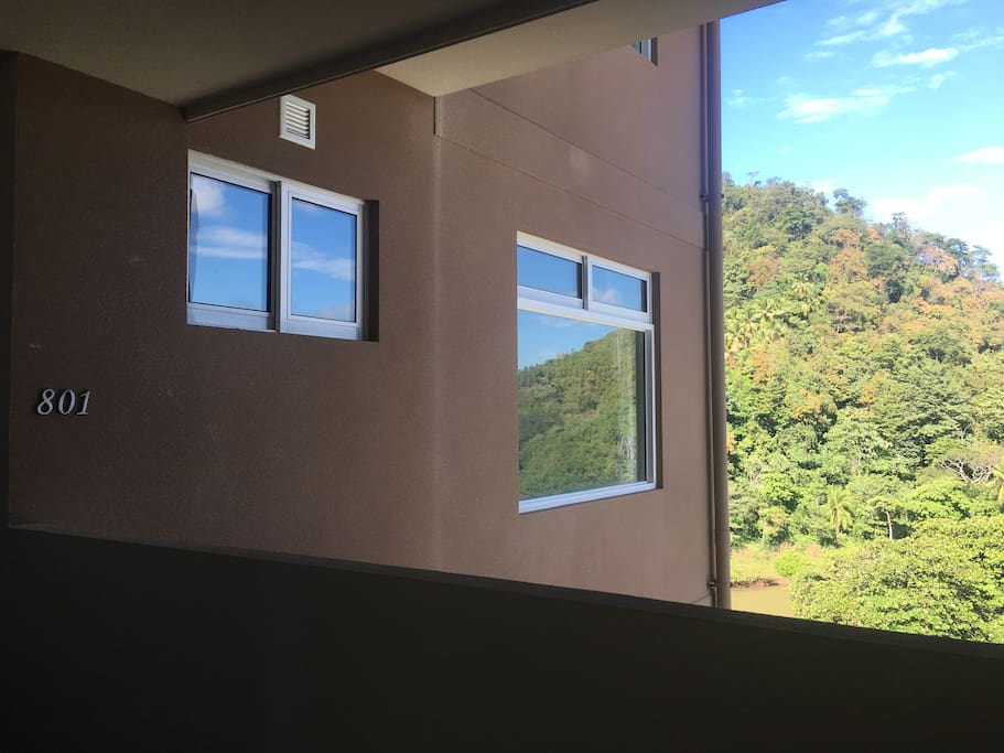 Welcome to unit 801, Shore Club Jaco at Breakwater Point, as you walk up to the door you’re greeted by an open view of the surrounding rain forest and blue skies.